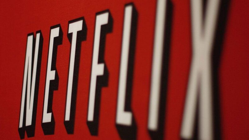 Netflix has lost 200,000 subs in the last 100 days, stock price plunges 25%